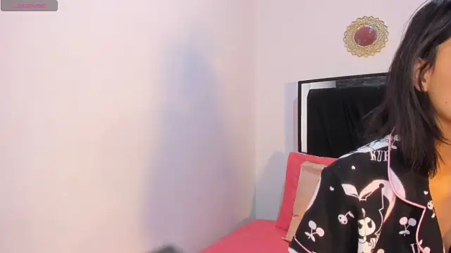 Snapshot of lilithTeen1_ chatting on January 16, 3:32 am lilithTeen1 online show from January 16, 3:32 am