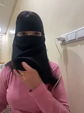 jijijoudia online show from October 31, 11:55 pm