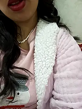 Snapshot of jijijoudia chatting on March 6, 8:27 pm jijijoudia online show from March 6, 8:27 pm