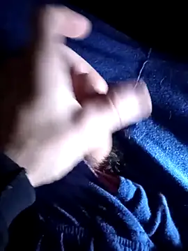 Snapshot of armdy371 chatting on November 22, 12:32 am armdy371 online show from November 22, 12:32 am