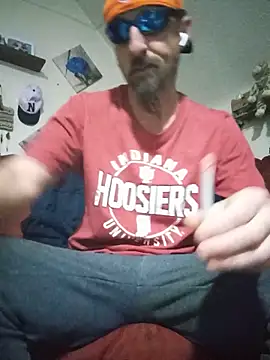 Snapshot of armdy371 chatting on May 14, 10:45 am armdy371 online show from May 14, 10:45 am