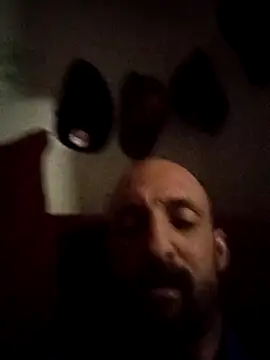 Snapshot of armdy371 chatting on April 16, 8:37 am armdy371 online show from April 16, 8:37 am