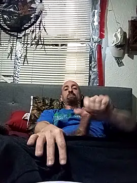 Snapshot of armdy371 chatting on May 11, 1:56 pm armdy371 online show from May 11, 1:56 pm