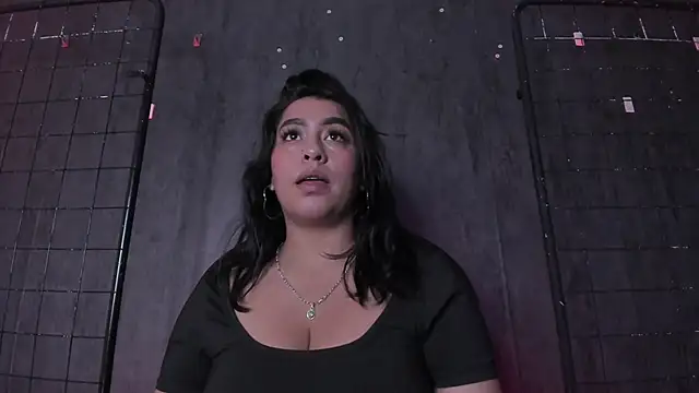 Snapshot of Carolina_Arias chatting on October 17, 8:10 pm Carolina Arias online show from October 17, 8:10 pm