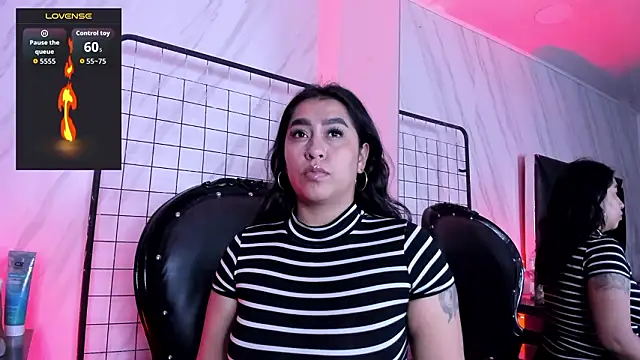 Carolina Arias online show from February 11, 7:36 pm