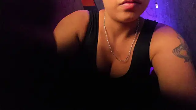 Snapshot of Carolina_Arias chatting on February 19, 8:31 pm Carolina Arias online show from February 19, 8:31 pm