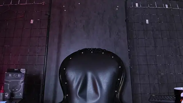 Carolina Arias online show from December 5, 7:55 pm