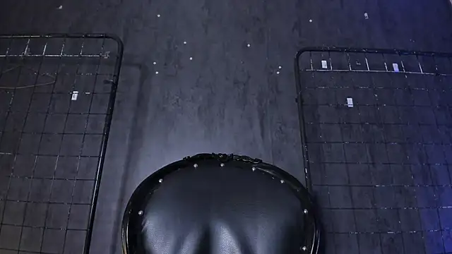 Carolina Arias online show from December 4, 8:08 pm