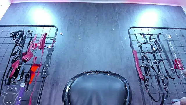 Carolina Arias online show from December 15, 7:31 pm