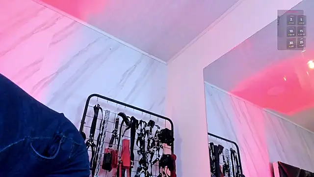 Carolina Arias online show from February 13, 4:51 pm