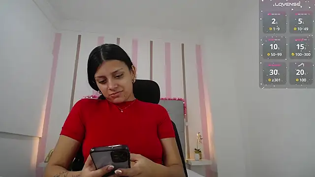 Snapshot of Isa_Martinez18 chatting on January 25, 2:36 pm Isa Martinez18 online show from January 25, 2:36 pm