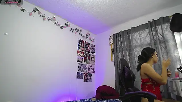 Snapshot of Isa_Martinez18 chatting on December 8, 7:43 pm Isa Martinez18 online show from December 8, 7:43 pm