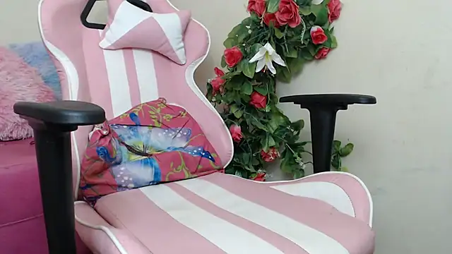 Gianna cute  online show from May 31, 12:27 am