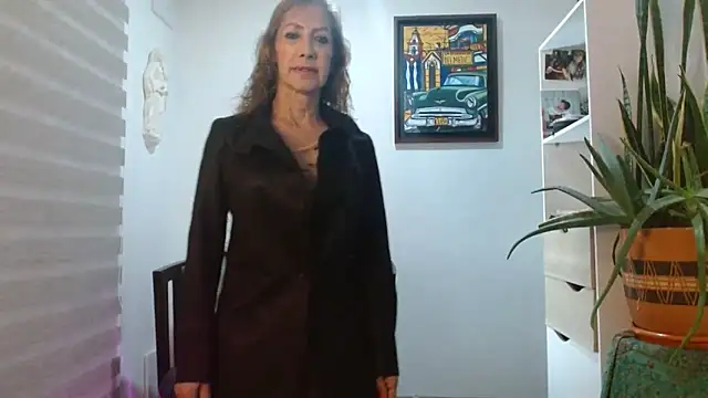 Canelita28 online show from May 19, 1:10 am