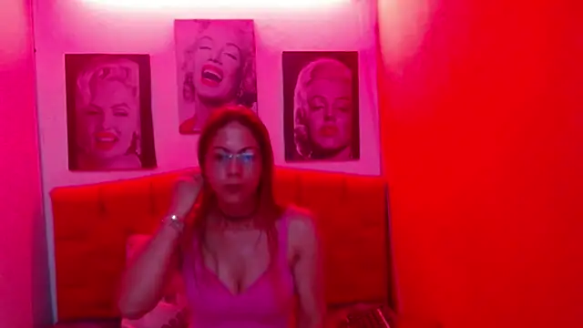 Claire Fraser Hot69 online show from December 2, 12:02 pm