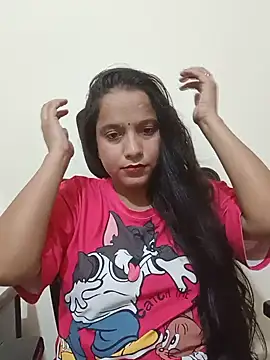 Snapshot of Simran-Kaur143 chatting on July 10, 9:53 am Simran-Kaur143 online show from July 10, 9:53 am