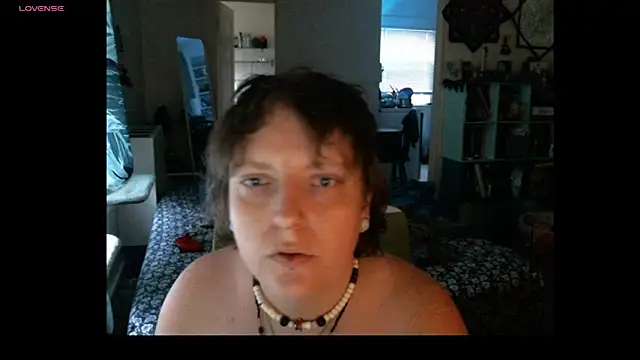 lover bee2023 online show from June 7, 1:05 pm