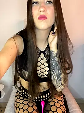  Luuna online show from November 12, 3:27 pm