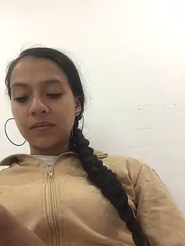 loren3124 online show from December 10, 7:58 am