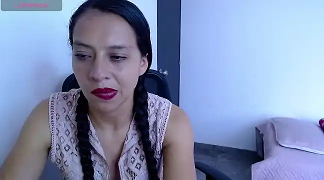 loren3124 online show from March 21, 5:45 pm