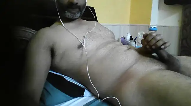 urbrownbunny online show from March 22, 6:33 am