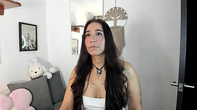 electra hunt online show from June 20, 1:21 am