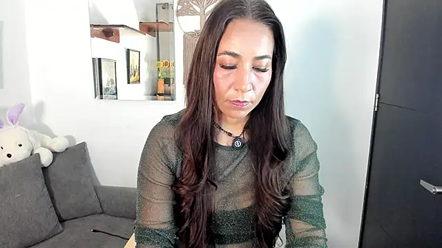 electra hunt online show from March 25, 12:11 am