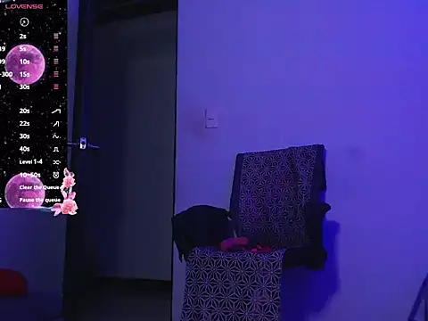 AliciaChelios online show from April 9, 3:30 am