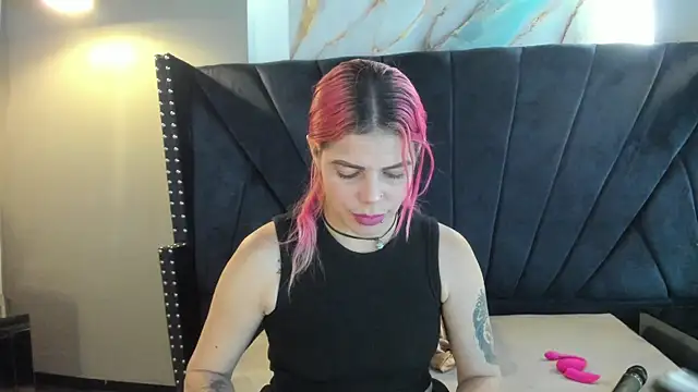 NIKI SANTANA online show from October 10, 3:51 am