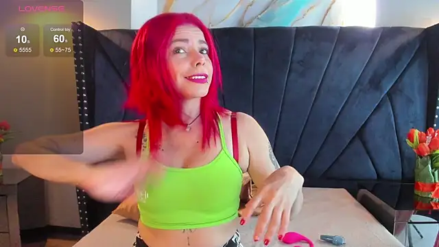 NIKI SANTANA online show from October 15, 3:49 am