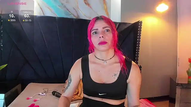 NIKI SANTANA online show from September 19, 3:43 am