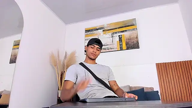 Snapshot of zander_2120 chatting on September 27, 1:06 pm zander 2120 online show from September 27, 1:06 pm