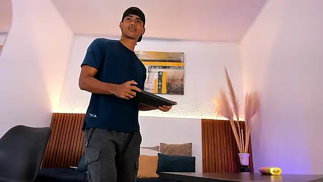 zander 2120 online show from November 10, 1:49 pm