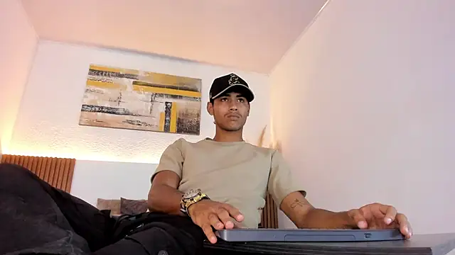 zander 2120 online show from April 7, 1:02 pm