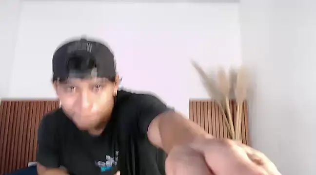 Snapshot of zander_2120 chatting on January 22, 1:00 pm zander 2120 online show from January 22, 1:00 pm