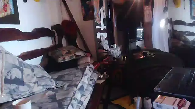 laye19 online show from November 30, 10:21 pm