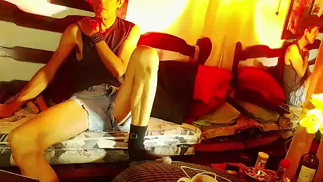 laye19 online show from February 17, 4:43 am