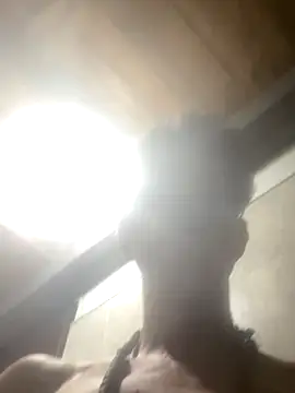 laye19 online show from December 4, 9:47 pm