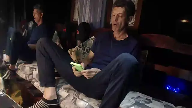 laye19 online show from November 13, 1:20 am