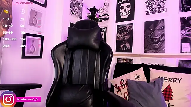 Lexyjoycce online show from December 17, 9:09 pm