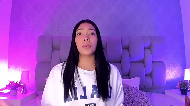 KarolRojas  online show from September 18, 3:20 am
