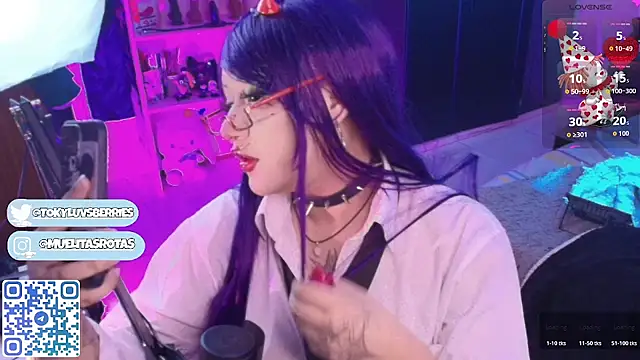 Snapshot of toky_doll chatting on June 10, 6:14 am toky doll online show from June 10, 6:14 am