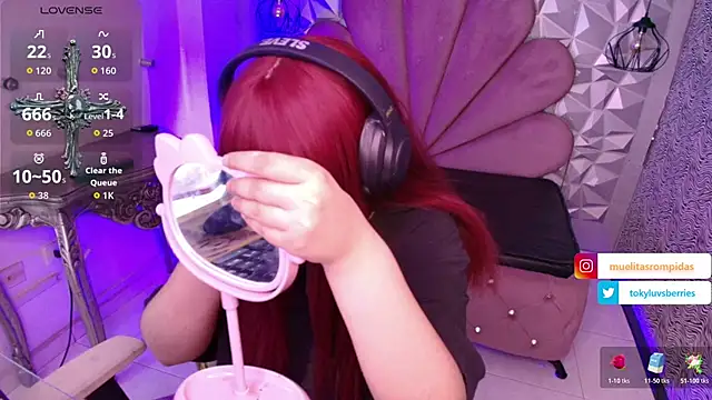 toky doll online show from December 5, 9:01 pm