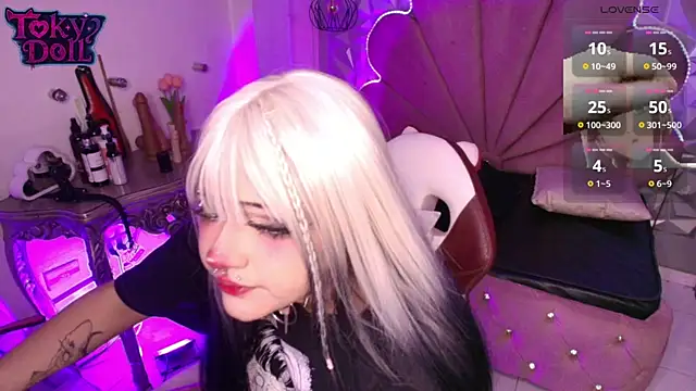Snapshot of toky_doll chatting on September 11, 8:20 pm toky doll online show from September 11, 8:20 pm