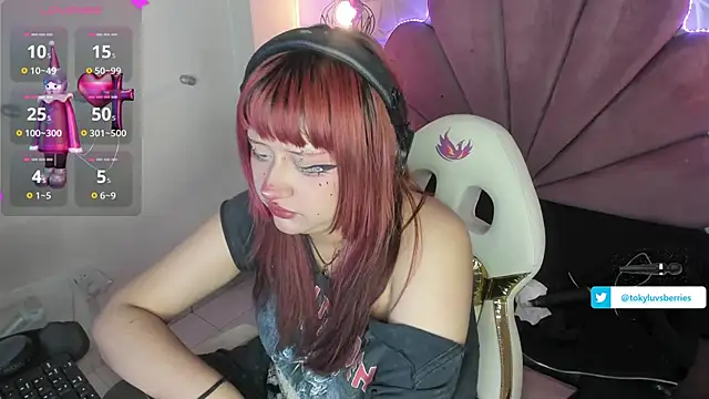 Snapshot of toky_doll chatting on February 26, 7:42 pm toky doll online show from February 26, 7:42 pm