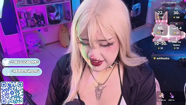 Snapshot of toky_doll chatting on June 12, 4:21 am toky doll online show from June 12, 4:21 am