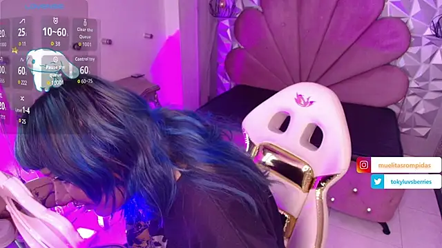 toky doll online show from November 30, 9:04 pm