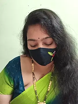 neelu-hoty online show from December 15, 2:45 pm