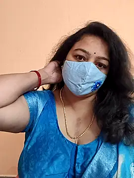 Snapshot of neelu-hoty chatting on February 12, 12:58 am neelu-hoty online show from February 12, 12:58 am