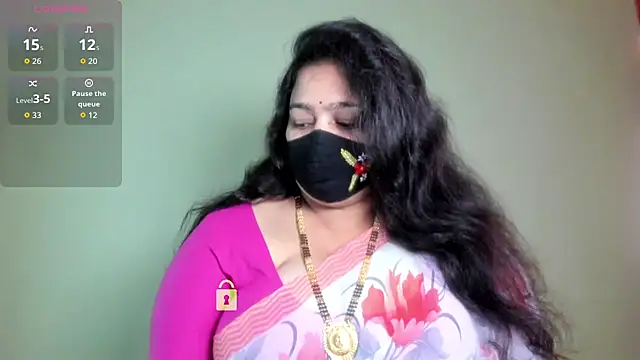 Snapshot of neelu-hoty chatting on July 17, 9:28 am neelu-hoty online show from July 17, 9:28 am